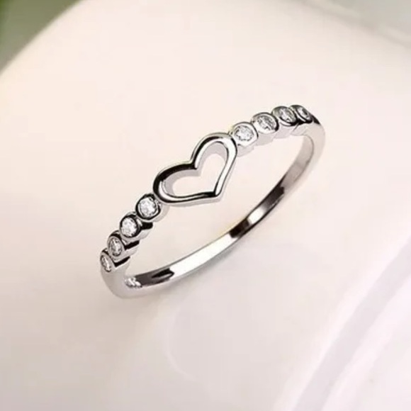 Jewelry - Love Ring Silver CZ Gemstone Heart Ring